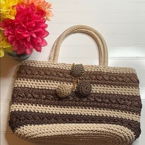 Magid Italian brown cream basket weave shoulder. LP1457